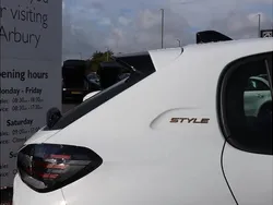 New 2025 Peugeot 208 Style Hatchback | £16,499 (Fair price)