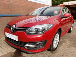 Red Used 2015 Renault Mégane III Dynamique Hatchback | £4,495 (Fair price)