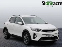 White Used 2018 Kia Stonic 3 SUV | £9,495 (Fair price)