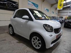 White Used 2015 Smart ForTwo Coupé Passion Coupe | £5,150 (Fair price)