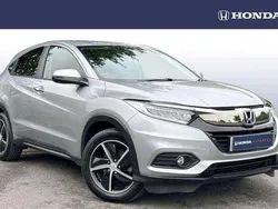 Lunar silver Used 2020 Honda HR-V SE SUV | £17,500 (Fair price)