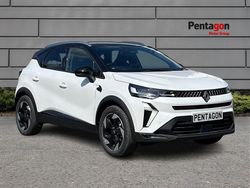 Arctic white New 2025 Renault Captur Techno SUV | £18,989 (Good price)