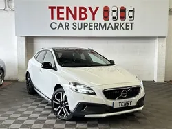 White Used 2016 Volvo V40 Pro Estate | £11,796 (Fair price)