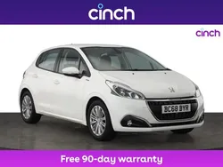 White Used 2019 Peugeot 208 Signature Sky Hatchback | £8,249 (Fair price)