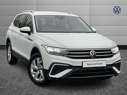 White Used 2023 VW Tiguan Allspace Life SUV | £23,490 (Fair price)