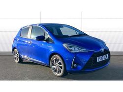 Blue Used 2017 Toyota Yaris Hybrid Hatchback | £11,599 (Fair price)