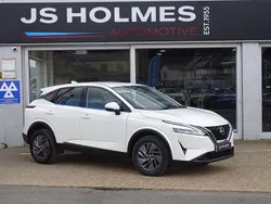 White Used 2022 Nissan Qashqai Acenta Premium SUV | £14,590 (Good price)