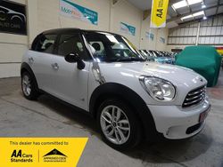 White Used 2014 Mini Cooper Countryman SUV | £13,000 (Expensive)