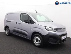 Grey New 2025 Citroën Berlingo MPV | £17,699 (Fair price)