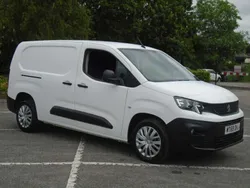 White Used 2020 Peugeot Partner MPV | £6,490 (Fair price)