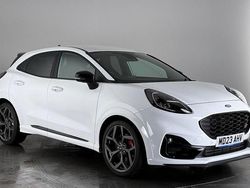 White Used 2023 Ford Puma ST Hatchback | £19,450 (Good price)