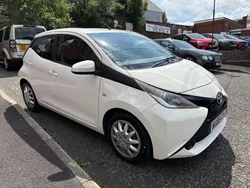 Polar white Used 2016 Toyota Aygo X-play Hatchback | £9,495 (Fair price)
