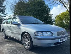 Blue Used 2002 Volvo V70 Estate | £1,995 (Fair price)