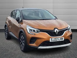 Orange / black Used 2022 Renault Captur LIMITED SUV | £13,995 (Fair price)