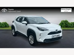 White Used 2024 Toyota Yaris Hybrid Hatchback | £19,975 (Fair price)