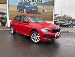 Velvet red metallic Used 2025 Skoda Kamiq SE SUV | £20,995 (Expensive)
