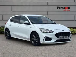 White Used 2019 Ford Focus ST-Line Hatchback | £10,995 (Fair price)