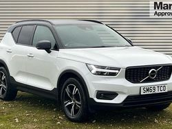 White Used 2020 Volvo XC40 R-Design SUV | £19,021 (Fair price)