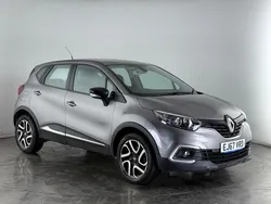 Grey Used 2017 Renault Captur Dynamique SUV | £11,100 (Fair price)