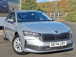 Brilliant silver metallic Used 2024 Skoda Octavia SE Technology Hatchback | £21,695 (Fair price)