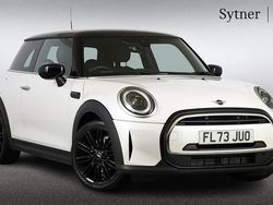 White Used 2023 Mini Cooper Exclusive Hatchback | £21,750 (Fair price)