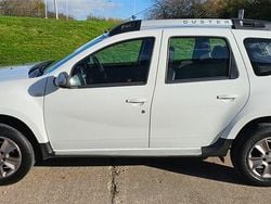 White Used 2015 Dacia Duster Lauréate Hatchback | £4,495 (Good price)