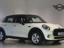 White Used 2020 Mini Cooper Classic Hatchback | £14,898 (Fair price)