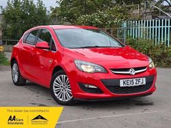 Red Used 2015 Vauxhall Astra Excite Hatchback | £4,250 (Super price)