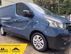 Blue Used 2019 Renault Trafic Van | £7,995 (Good price)