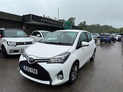 White Used 2015 Toyota Yaris Hatchback | £8,279 (Fair price)