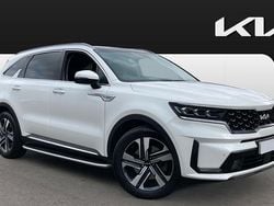 White Used 2024 Kia Sorento Vision SUV | £38,652 (Good price)