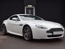 White Used 2010 Aston Martin V8 Vantage Coupe | £32,989 (Fair price)