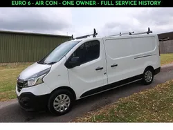 Glacier white Used 2021 Renault Trafic Business Van | £13,490 (Good price)