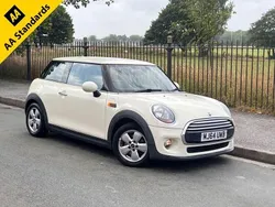 White Used 2014 Mini Cooper D Hatch Hatchback | £5,795 (Good price)