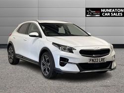 White Used 2022 Kia XCeed SUV | £16,800 (A bit pricey)