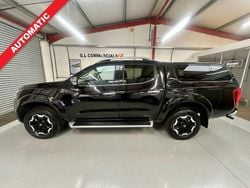 Black Used 2021 Nissan Navara Tekna Pickup | £16,450 (Fair price)