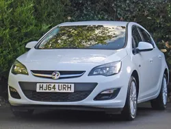 Glacier white Used 2014 Vauxhall Astra Excite Hatchback | £7,995 (Expensive)