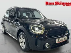 Black Used 2021 Mini Cooper Countryman Classic SUV | £21,599 (Expensive)