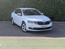 White Used 2018 Skoda Octavia SE Technology Hatchback | £11,795 (Fair price)