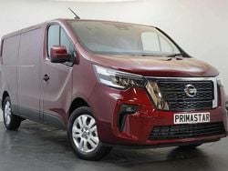Red Used 2022 Nissan Primastar Tekna MPV | £17,899 (Fair price)