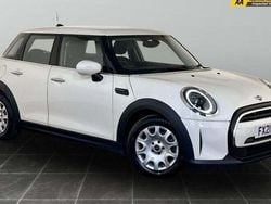 Used 2022 Mini ONE Classic Hatchback | £8,995 (Fair price)