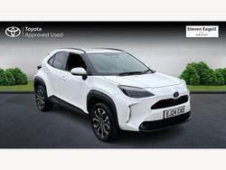 White Used 2024 Toyota Yaris Hybrid Design Hatchback | £22,000 (A bit pricey)