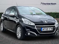Black Used 2019 Peugeot 208 Signature Sky Hatchback | £8,609 (Fair price)