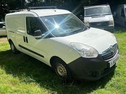 White Used 2013 Vauxhall Combo MPV | £2,250 (Super price)