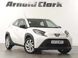 White Used 2022 Toyota Aygo X PURE SUV | £14,298