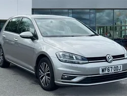 Tungsten silver metallic Used 2017 VW Golf VII SE Hatchback | £12,387 (Fair price)
