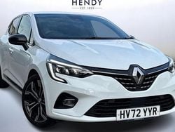 Glacier white Used 2022 Renault Clio V Techno Hatchback | £15,799 (Fair price)