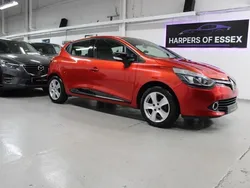 Red Used 2016 Renault Clio IV Dynamique Hatchback | £5,295 (Fair price)
