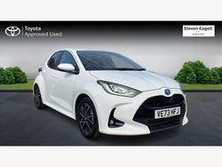 White Used 2023 Toyota Yaris Hybrid Design Hatchback | £17,999 (Fair price)