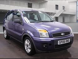 Purple Used 2006 Ford Fusion Zetec Hatchback | £2,499 (Fair price)